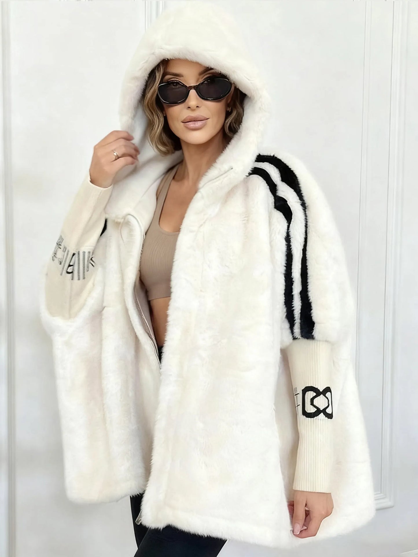 Ellah Elegant Winter Coat: Luxurious Warmth and Sleek Style