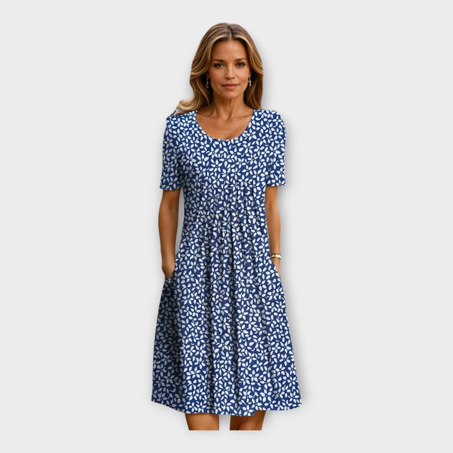 Dress with Floral Design and Short Sleeves