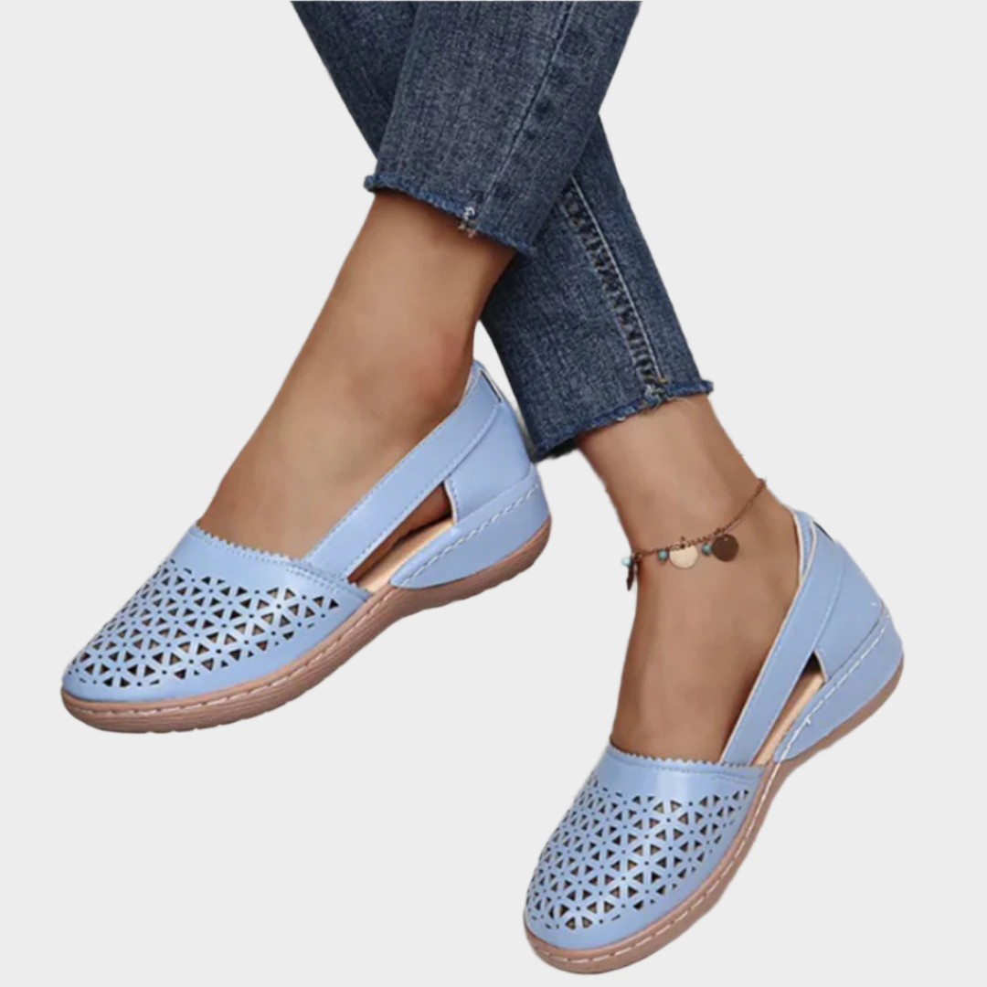 Anatomical Leather Ballerinas with Cutouts and Strap